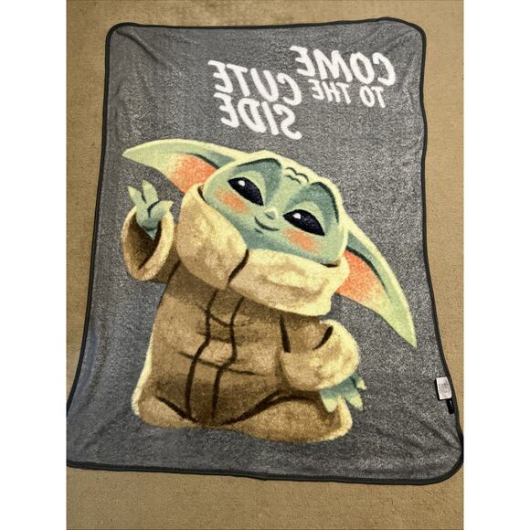 Star Wars The Mandalorian “Come To The Cute Side” Grogu Plush 46x60 In Throw - Picture 7 of 8